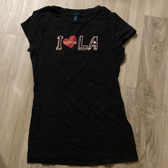 The label says L, but this all cotton T-shirt would fit a S/M - Picture 1 of 2